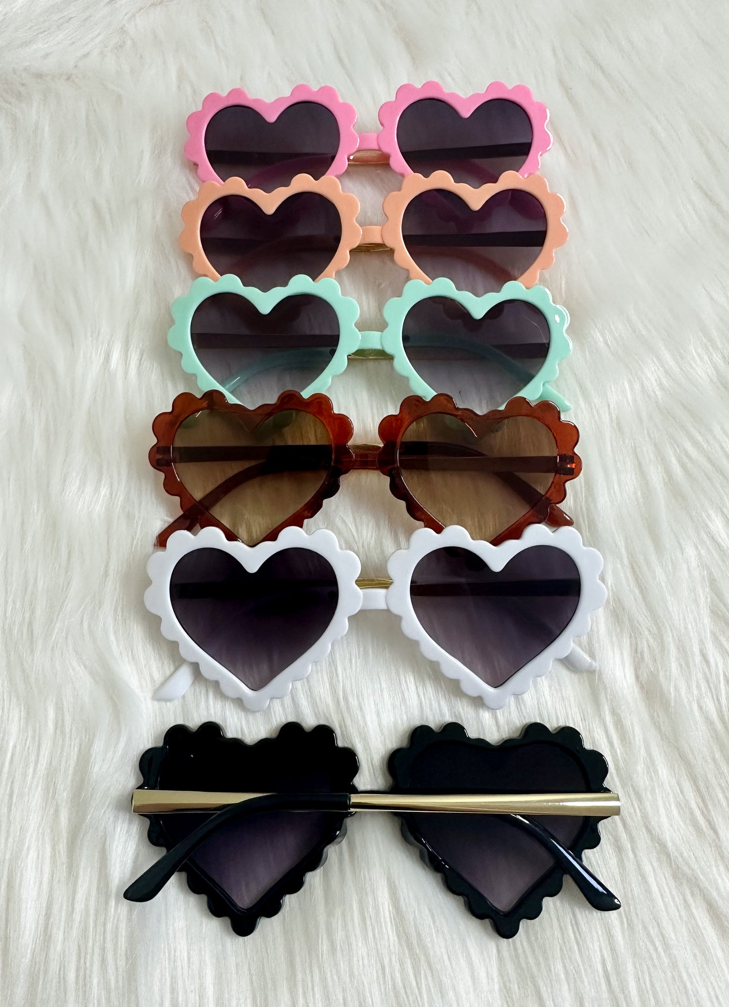 Scalloped Hearts Sunnies